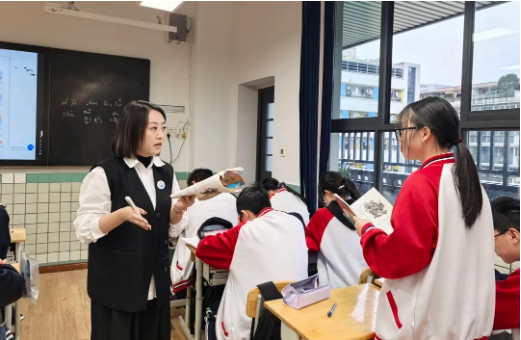 【初中部】点亮课堂的别样风采