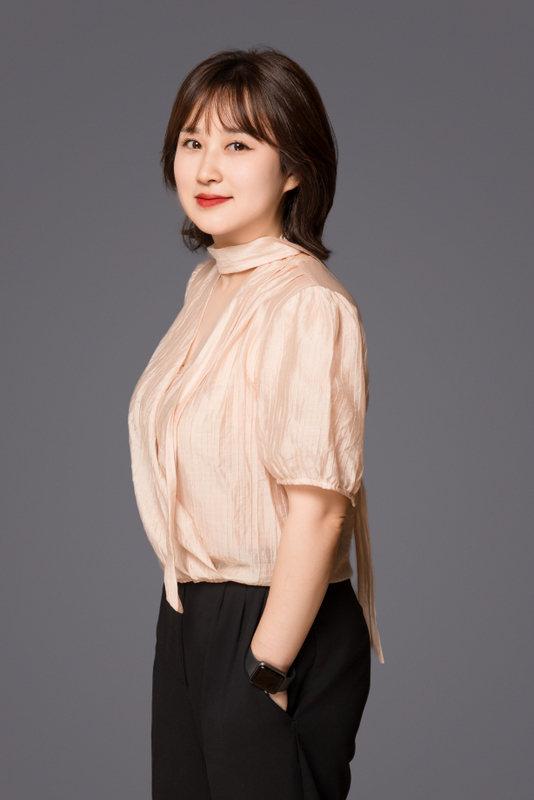 陈沿霓 英语教师