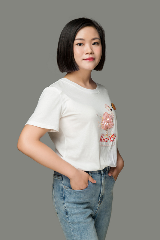 岑竹莎 语文教师