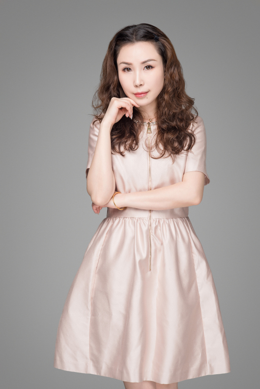金妍 美术教师