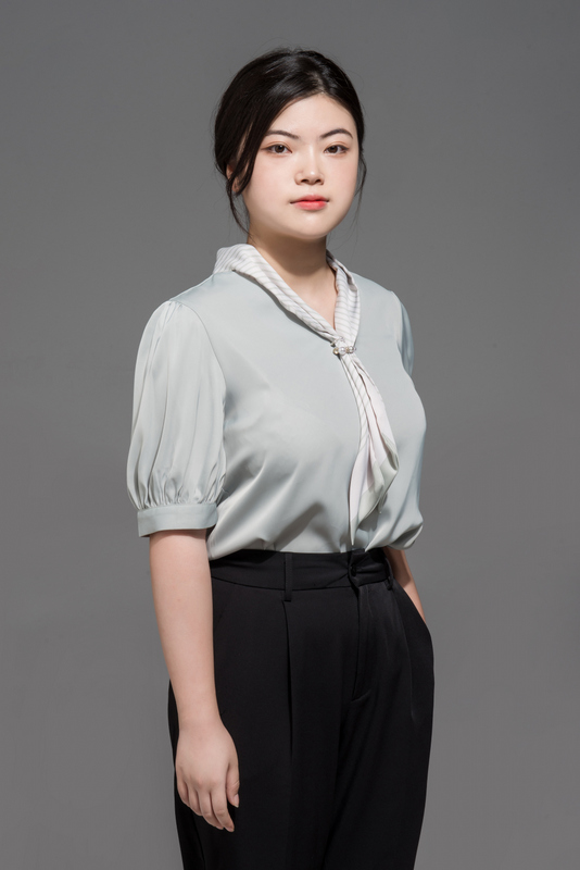 刘怡 美术教师