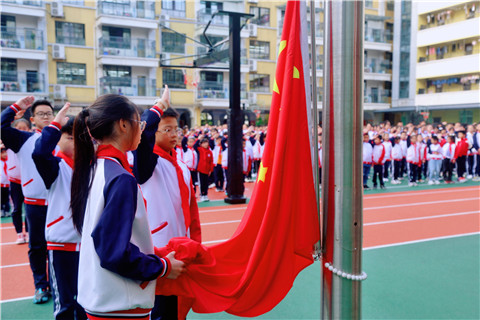 十一月的艺校
